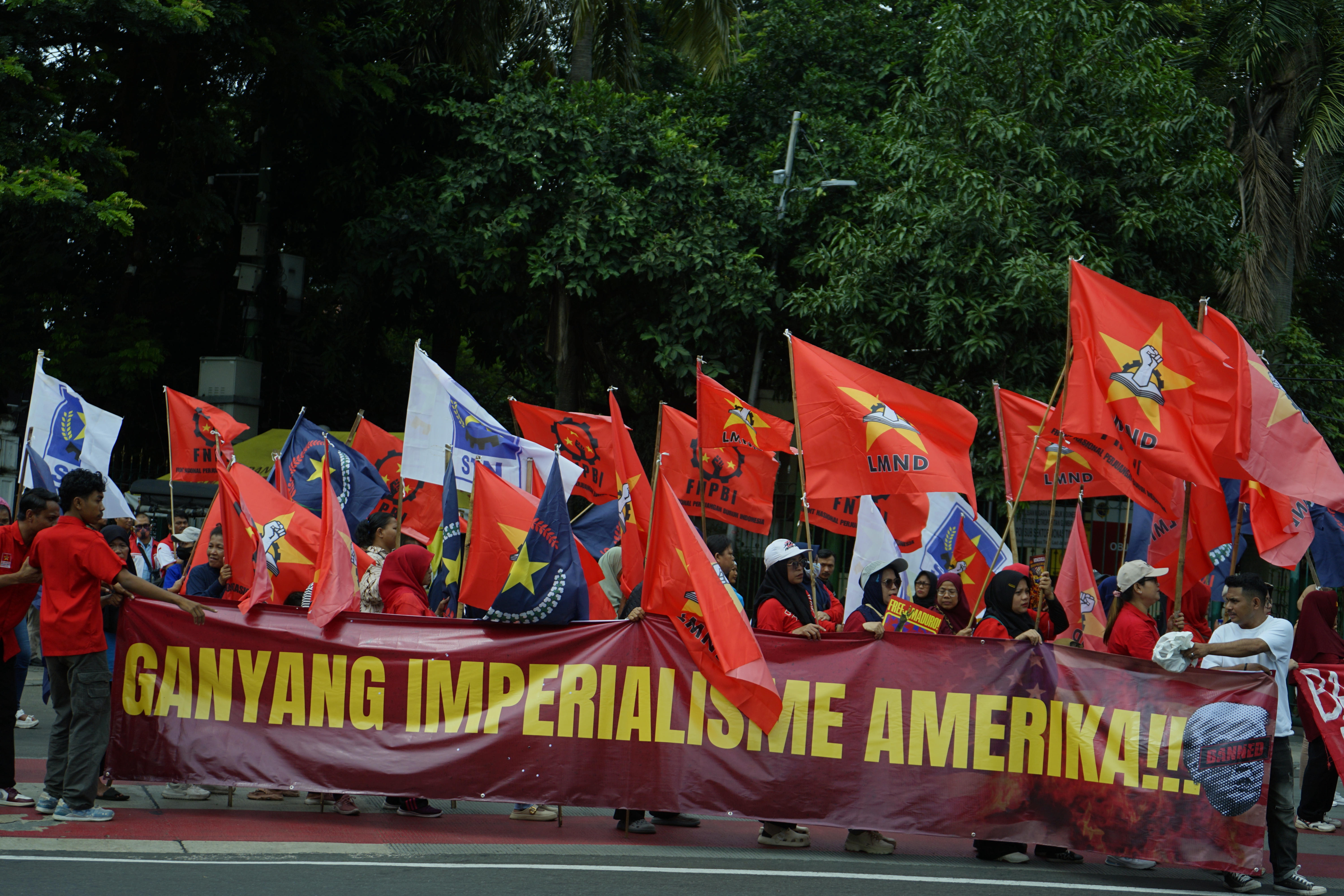 Solidaritas Rakyat Biasa Indonesia Gelar Aksi Bela Venezuela di Depan Kedubes AS