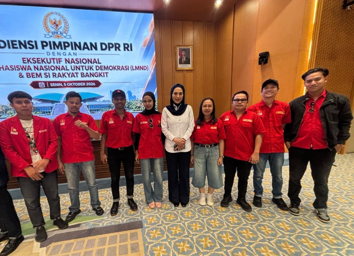 LMND Geruduk DPR-RI. Tuntut Pendidikan Gratis Untuk Seluruh Rakyat